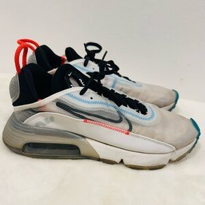 Nike tennis shoes! Air max white  and blue sneakers women’s size 7.5!